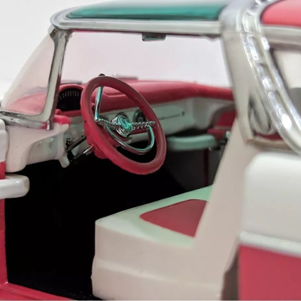 1955 Ford Fairlane Pink Crown Victoria Franklin Mint Precision Models 1:24 NIB - Picture 3 of 10